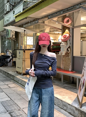 2026春季韩系撞色条纹一字肩修身露肩长袖打底T恤内搭斜肩上衣女