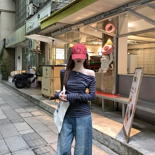早秋季韩系撞色条纹一字肩修身露肩长袖打底T恤内搭斜肩上衣女装