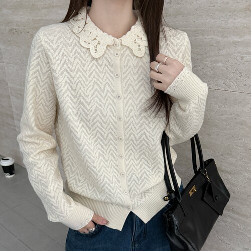 高端好看蕾丝羊毛白色花边翻领秋冬新款毛衣打底衫上衣时尚洋气女