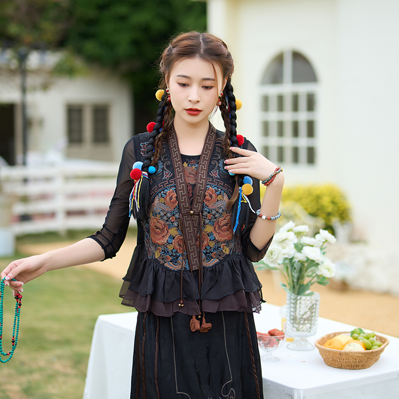 单粒扣民族风刺绣短款V领马甲