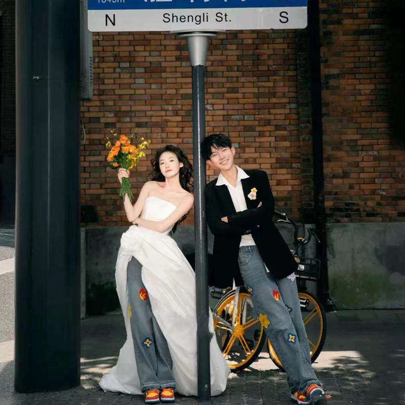 影楼拍照旅拍主题服装街拍婚纱摄影情侣混搭抹胸白色前短后长礼服