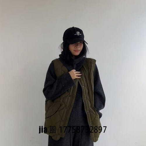 2025秋冬新品军绿色宽松羽绒服马甲女 价私问