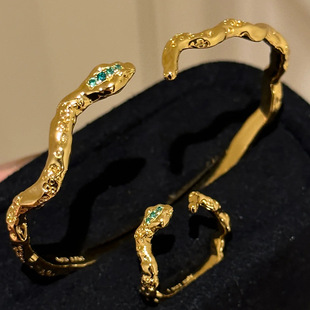 新中式本命年蛇年小金蛇戒指轻奢高级感镶钻手镯小众设计蛇形手环
