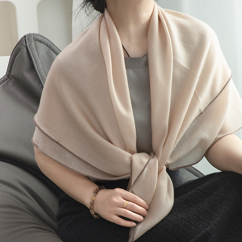 100%羊毛纯色双面精纺薄款方巾