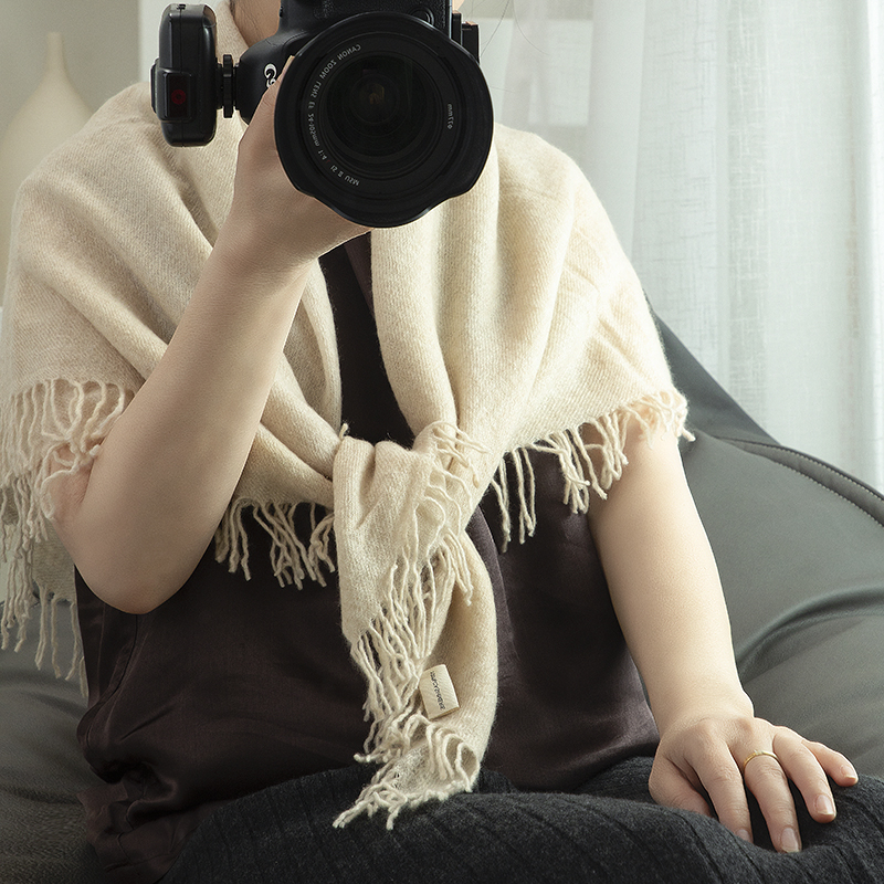 四面流苏斜纹羊绒方巾保暖方巾女