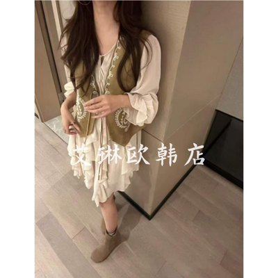 61212法式荷叶边不规则连衣裙