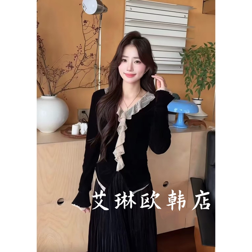 88106荷叶边拼接蕾丝V领丝绒衬衫