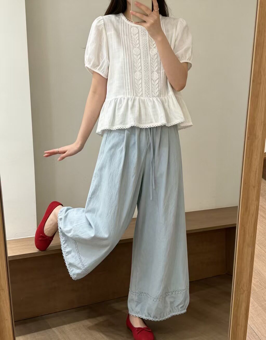onetwo 66402韩系夏款甜美法式刺绣花纹百搭短袖衬衫