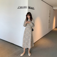 长袖碎花连衣裙2020春季新款韩版复古收腰显瘦圆领灯笼袖长款裙子