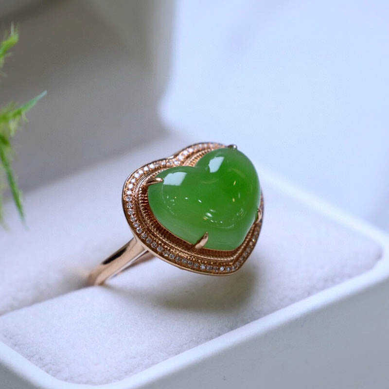 苹果绿送长辈桃心指环碧玉满钻