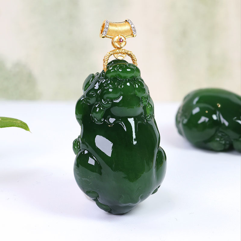 618特惠天然和田玉吊坠女招财菠菜绿碧玉貔貅镶嵌18k金项链送老婆