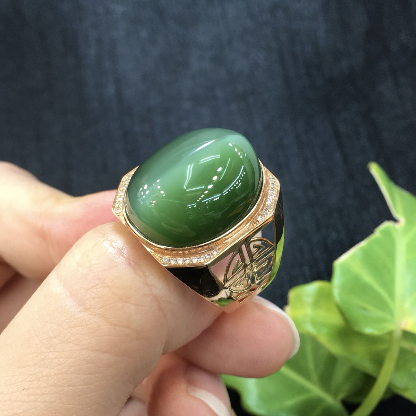 新势力天然和田玉戒指男猫眼碧玉蛋面镶18k金指环镂空设计送老公