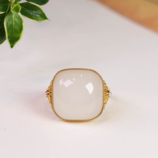 秋季天然和田玉戒指女简约藕粉白玉方形镶18k金指环a货送老婆生日