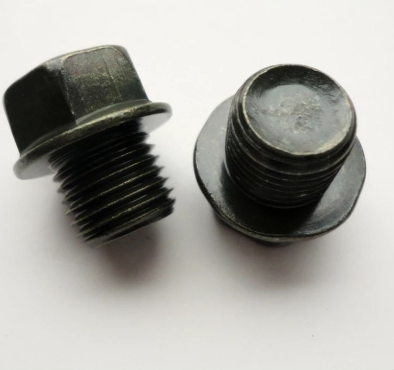 吉姆尼1.3发动机油底壳放油螺丝油底壳螺丝