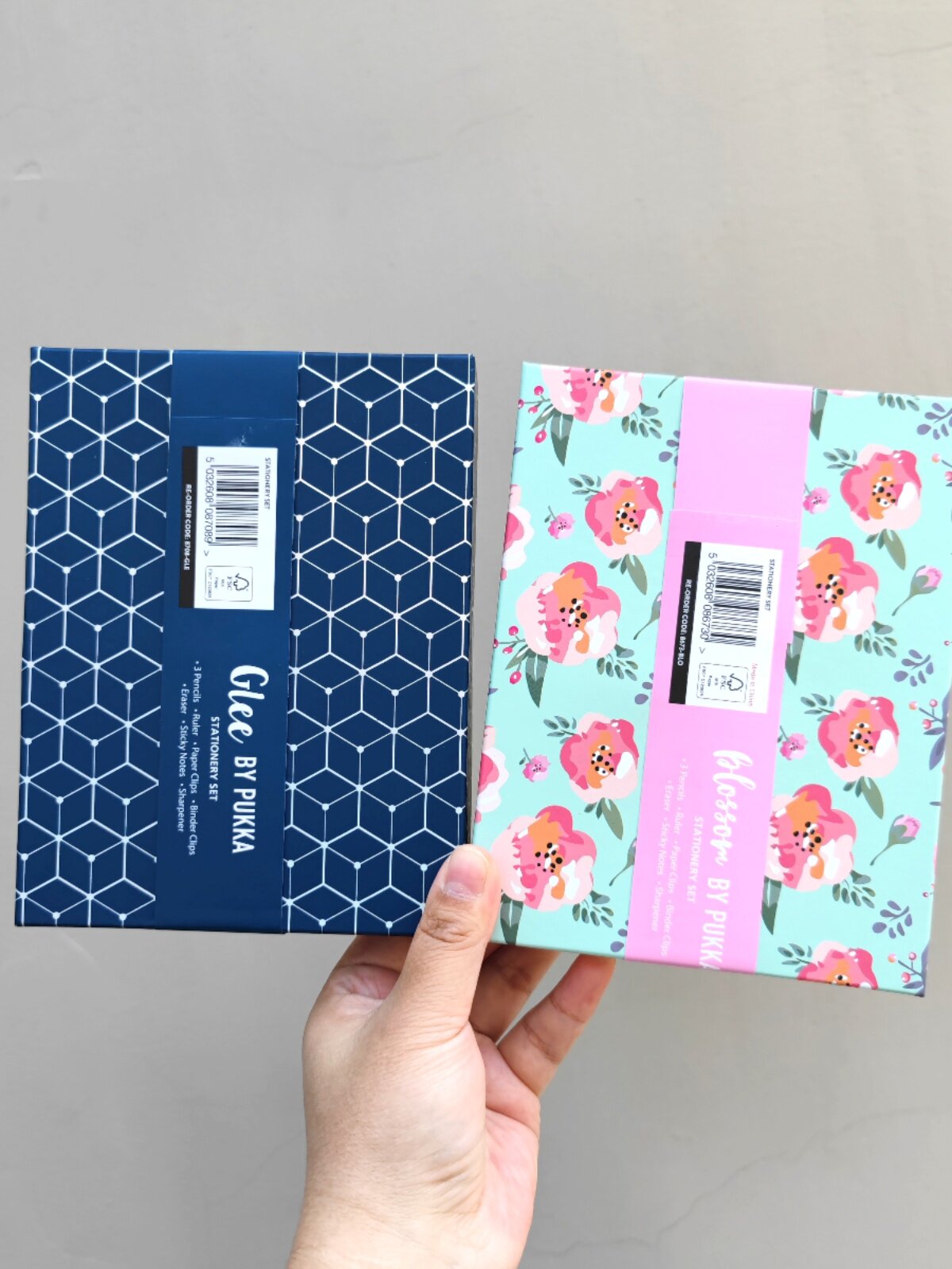 영국으로 수출되는 PUKKA 오리지널 블루 + 핑크 플라워 문구 선물박스 세트 2가지 스타일