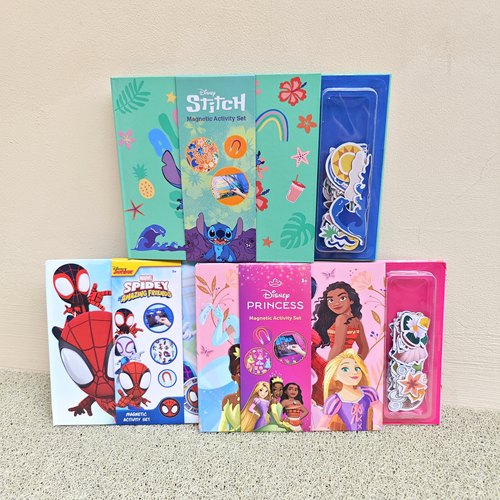 出口大不列颠 迪家原装公主史迪仔蜘蛛侠三款 场景磁力贴本子