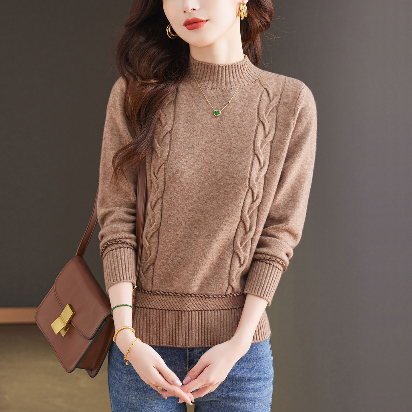 2025秋冬新款纯色半高领针织短款女士毛衣时尚显瘦套头洋气针织衫