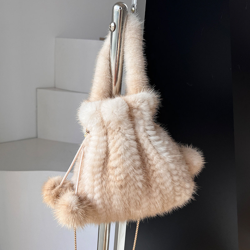 真毛新款水貂毛编织包包女可爱四球抽绳手拎斜挎单肩皮草包包女士