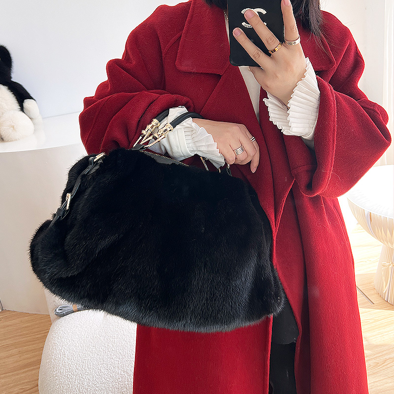 水貂毛整皮波士顿包包女轻奢手拿单肩斜挎大容量气质真皮草水貂包