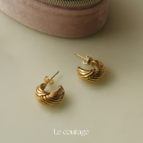 Le courage | 复古法式精致刻花压纹C字造型气质耳环镀金保色耳圈