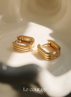 Le courage | 简约通勤款 钛钢镀真金防过敏925银针耳扣耳环
