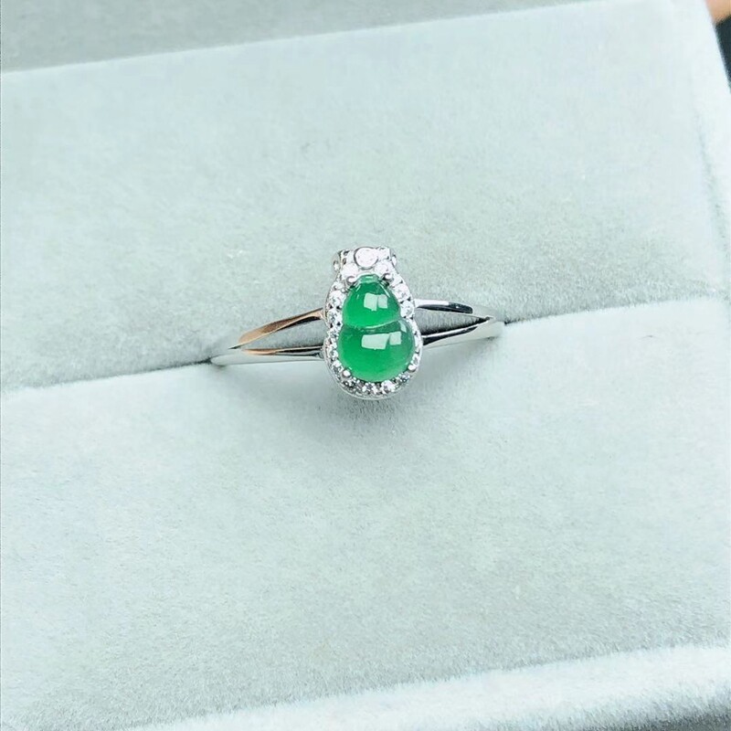 伟德国际财经早知道｜美股深夜跳水纳指跌近500点