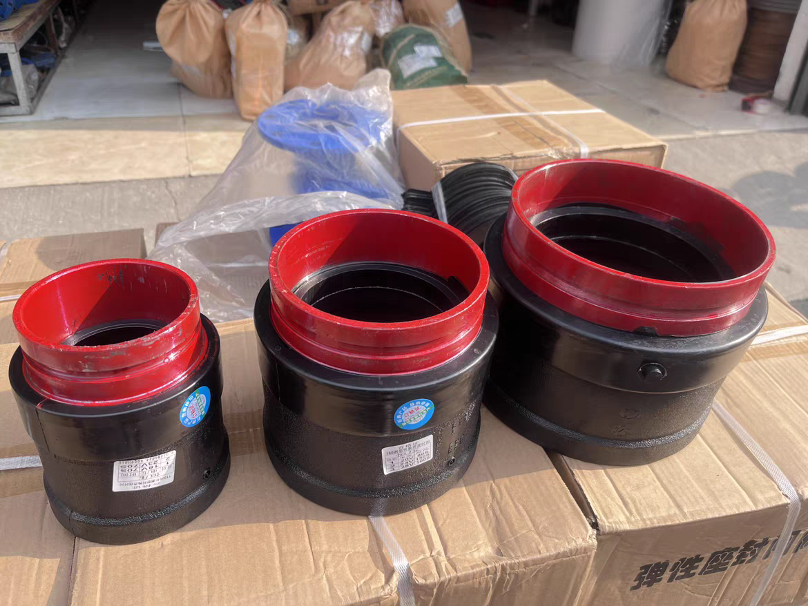 沟槽式钢塑转换接头电熔钢转换110钢丝网骨架管电热熔160 200 250