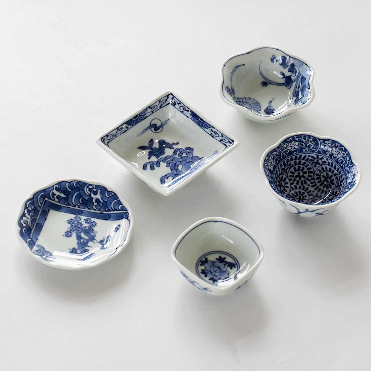 日本进口有田烧手绘青花陶瓷蘸料碟日式复古茶盘壶承干果茶碟子