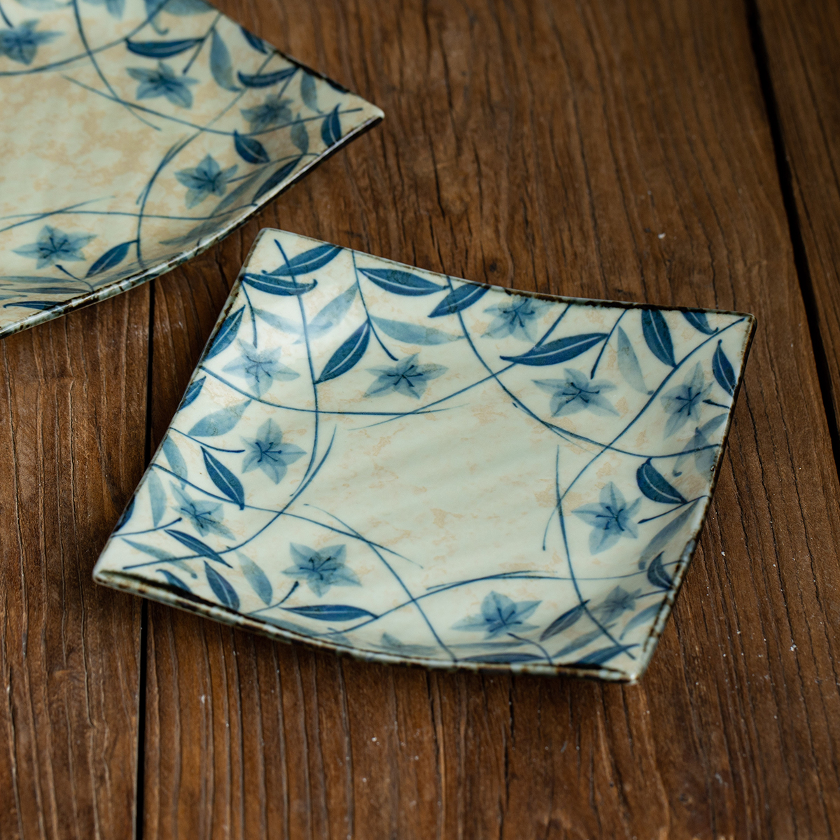 日本美浓烧黄泥桔梗餐盘方形盘