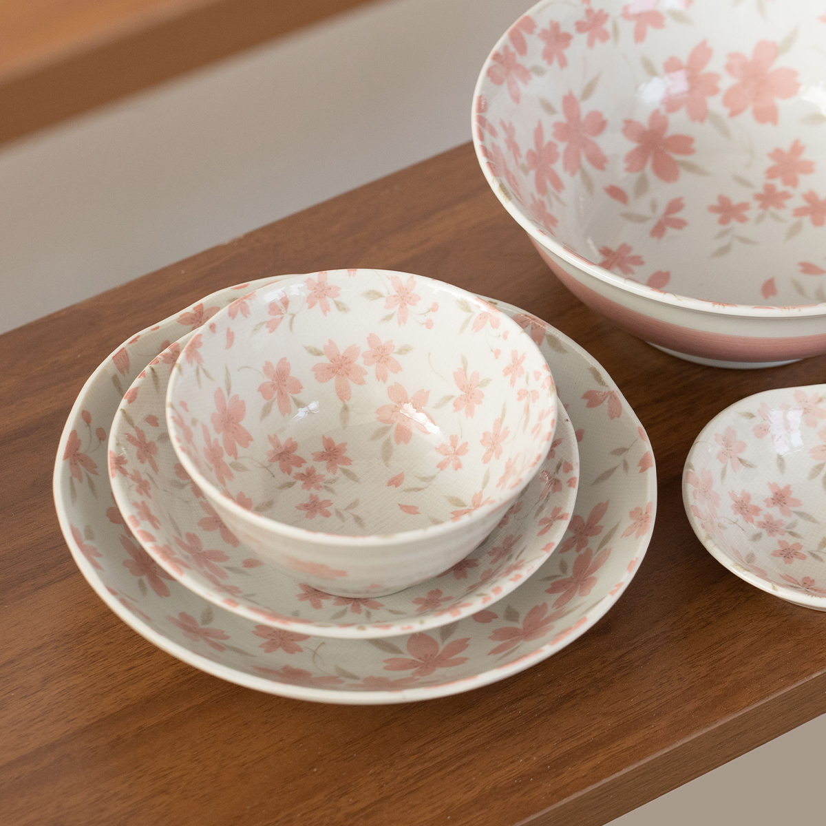 日本进口美浓烧樱花碗盘碟陶瓷餐具日式米饭碗深菜盘骨碟家用汤碗