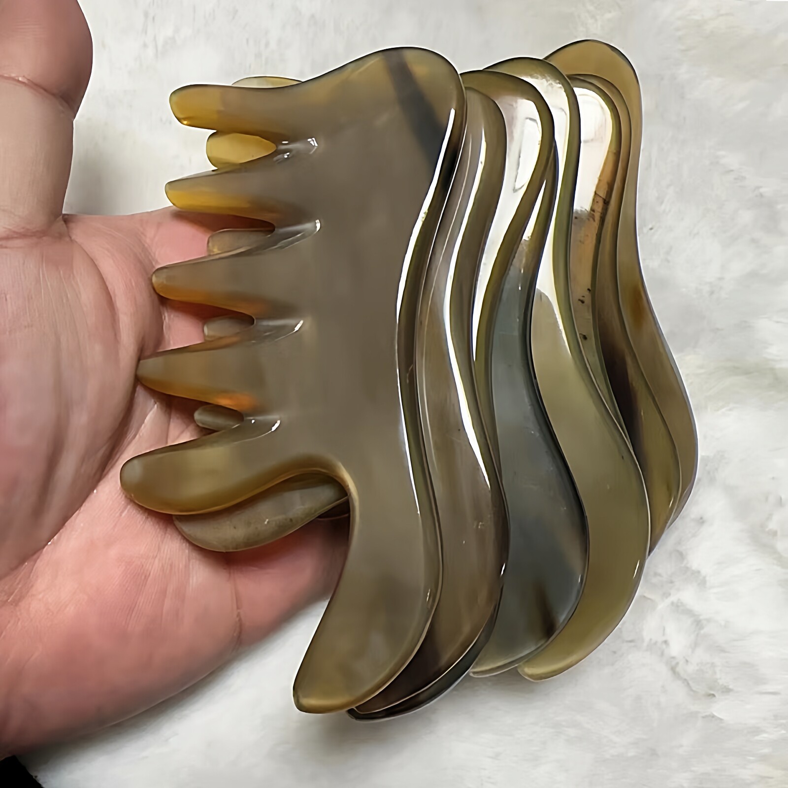 黄牛角小手把五齿梳按摩头部可刮痧小柄大五齿 防静电天然牛角梳
