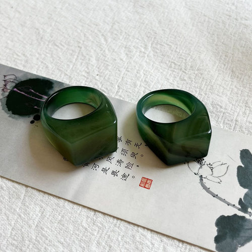 天然草绿玛瑙扳指男款 个性方形玉石戒指食指大拇指复古文玩饰品