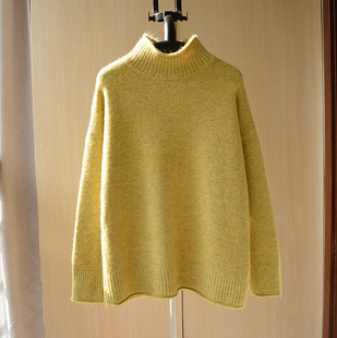 韩版卷边半高领打底毛衣女秋冬宽松柔软暖色系厚实针织衫亮色上衣