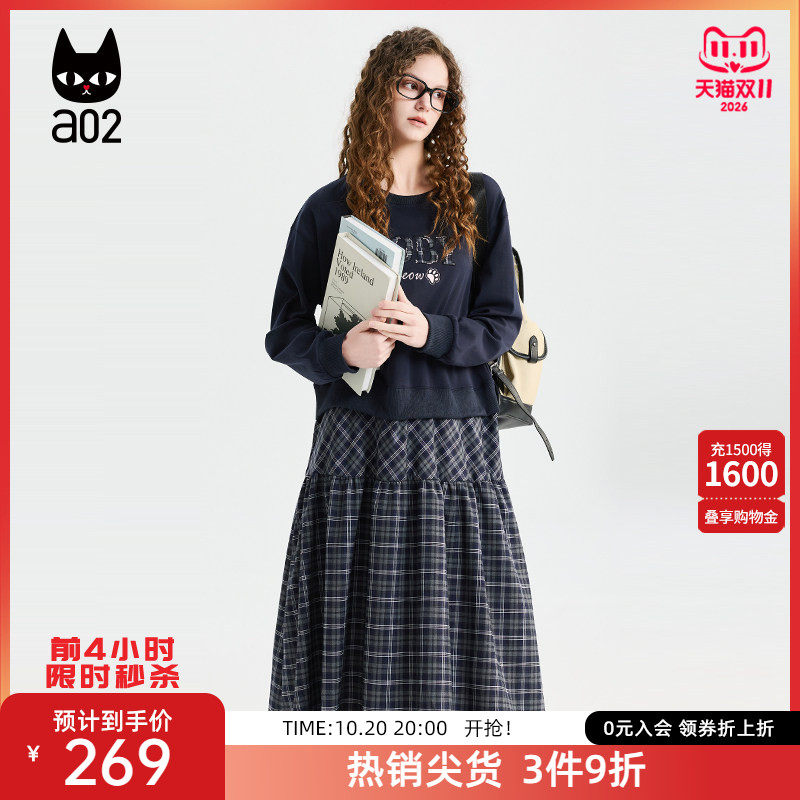 a02黑猫系列宽松圆领假两件连衣裙女2026新款春季卫衣格纹裙子