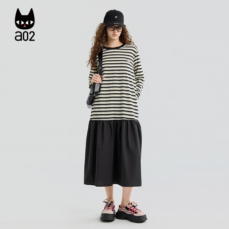 a02假两件拼接连衣裙女2025新款秋季条纹长袖T恤设计感早秋裙子