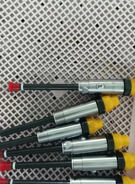 4W7017 铅笔式喷油器