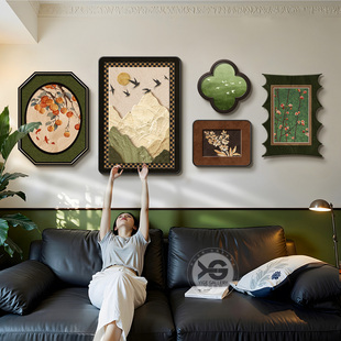 背有靠山中古风客厅装饰画法式复古沙发背景墙挂画寓意好组合壁画