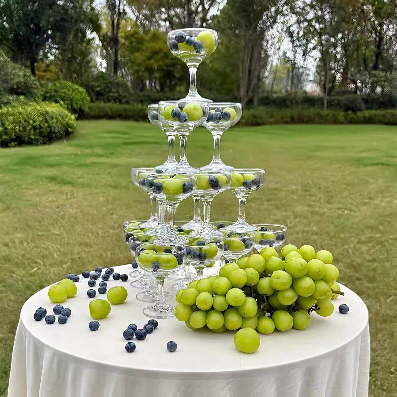 香槟塔杯玻璃婚庆生日用品酒店用品玻璃杯高脚杯水果塔杯鸡尾酒杯