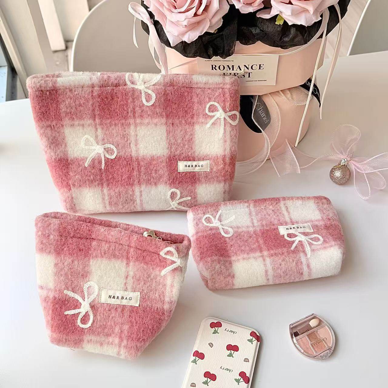 简约ins风格子蝴蝶结化妆包大容量便携旅行收纳包感洗护包套,收纳整理,化妆箱/盒,淘宝优惠券,粉丝福利购,淘宝优惠卷