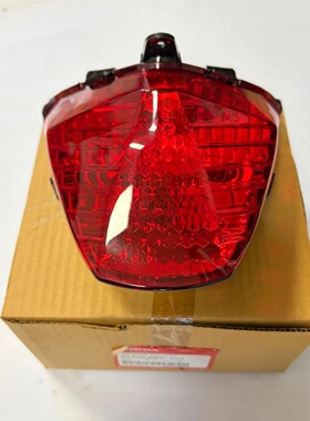 适用泰国本田 CBR150R CBR250R CBR300R尾灯 后尾灯罩 原厂配件