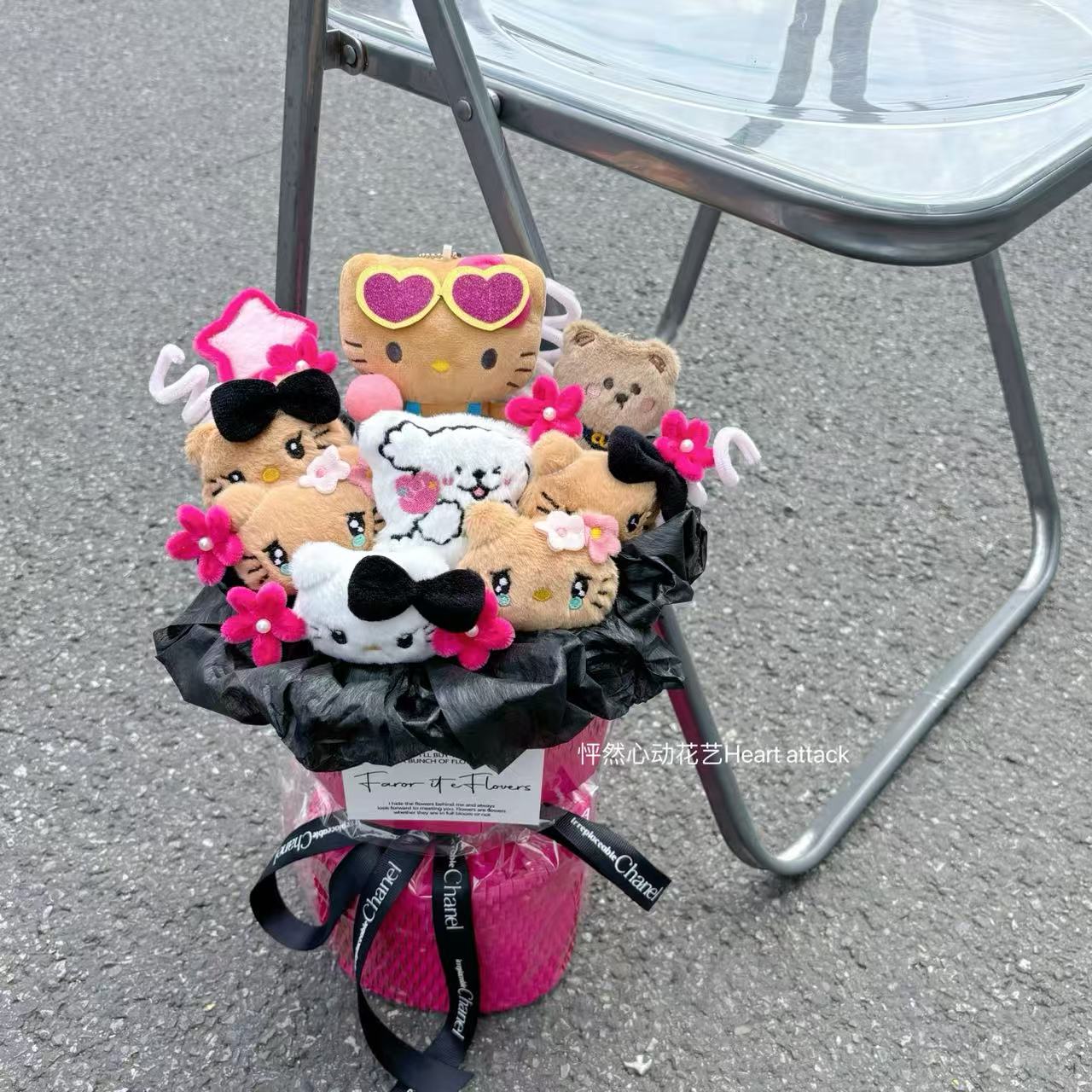 Hellokitty公仔成品花束可爱玩偶毛绒精致创意生日卡通伴手礼物花图片