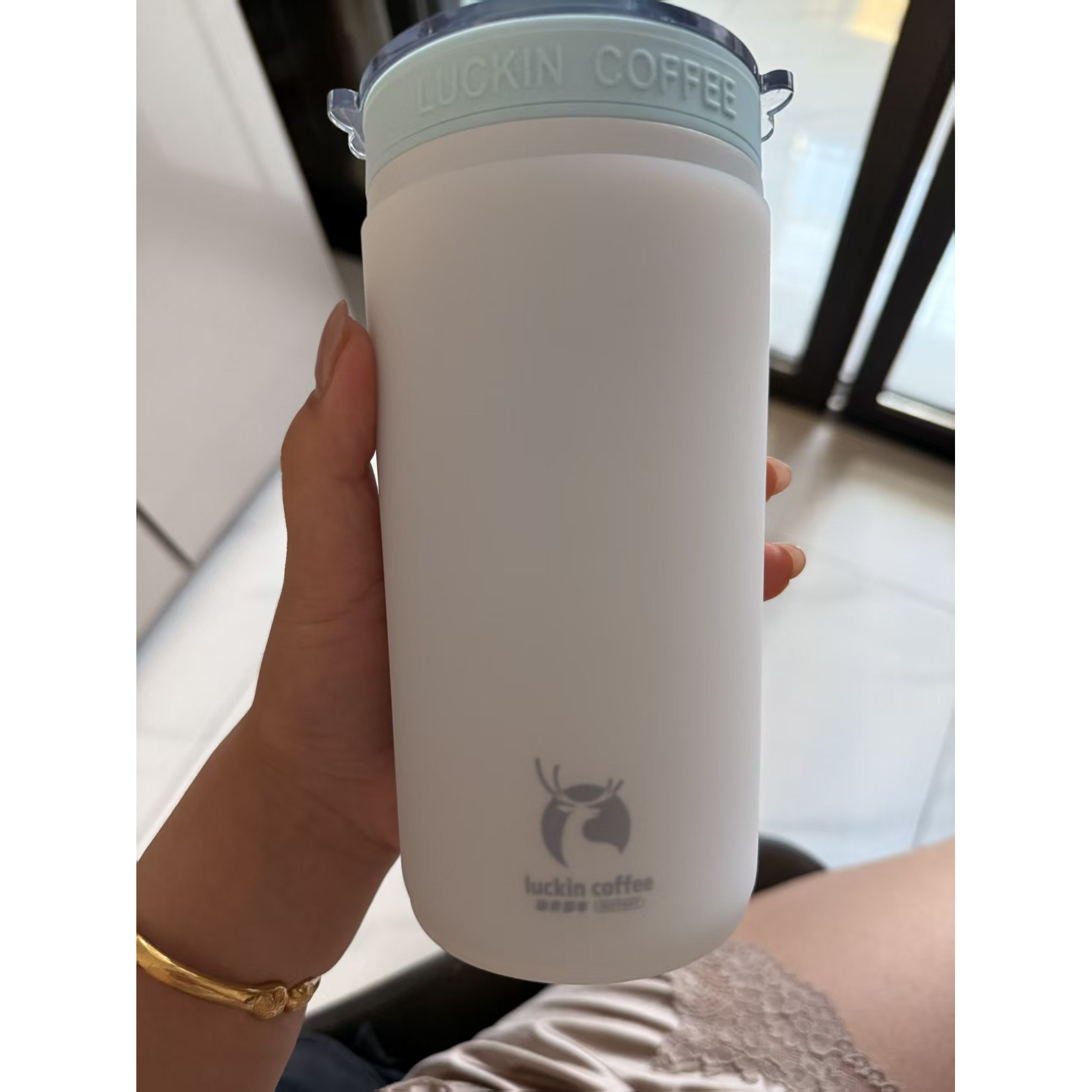 硅胶杯套瑞幸新款高颜值双内胆高硼硅玻璃不锈钢保温水杯防摔套图片