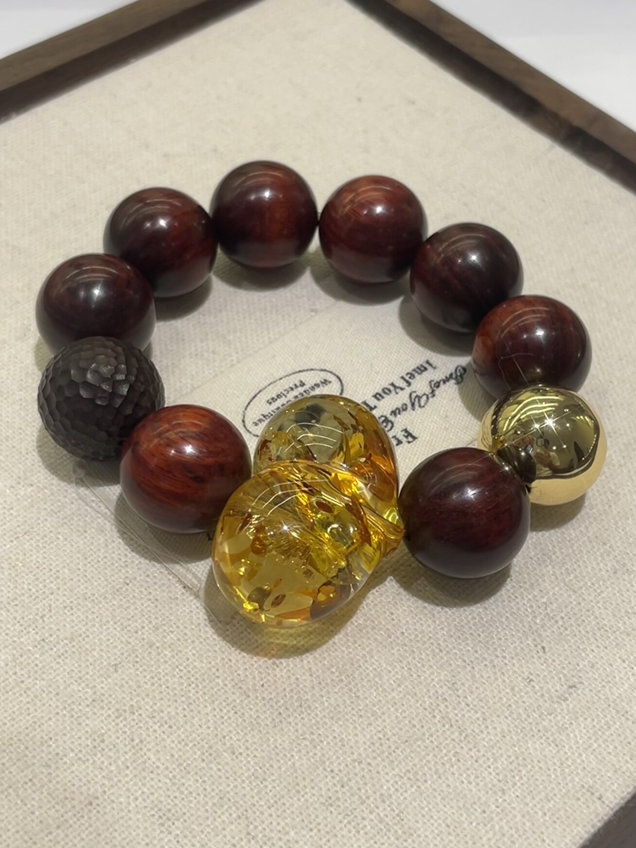 天然琥珀蜜蜡花珀屁桃搭配小叶紫檀18mm手串木串