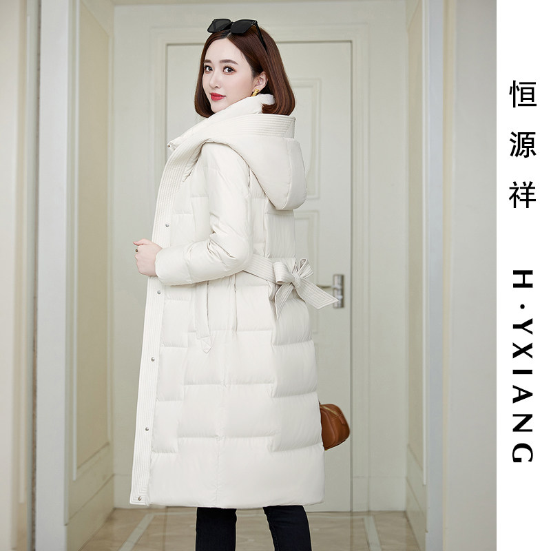 恒源祥女士羽绒服2023新款时尚连帽双领品牌加厚妈妈冬装保暖外套属于什么档次？