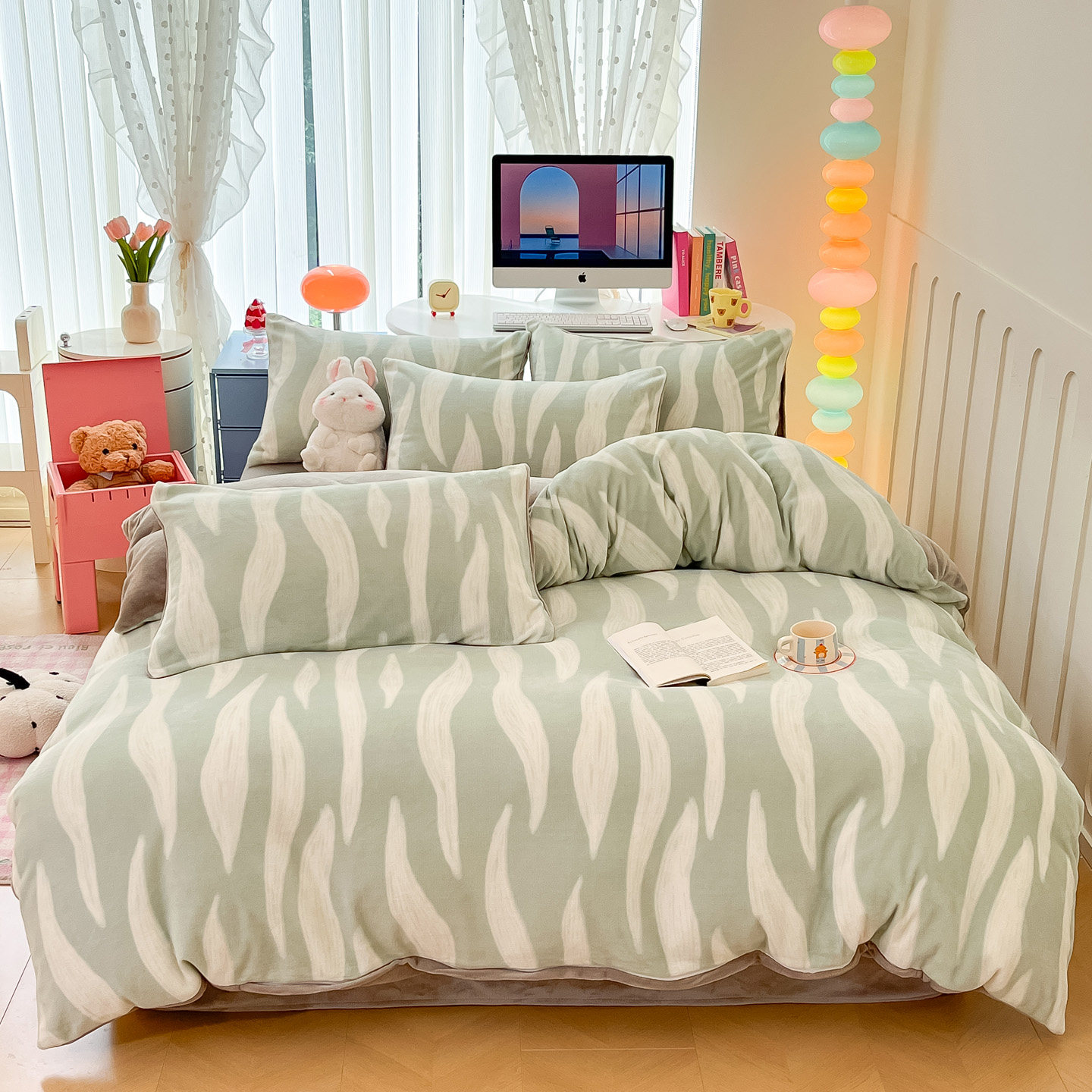 尚尚芊2025新款可爱小清新印花牛奶绒四件套聚酯纤维四季通用床单