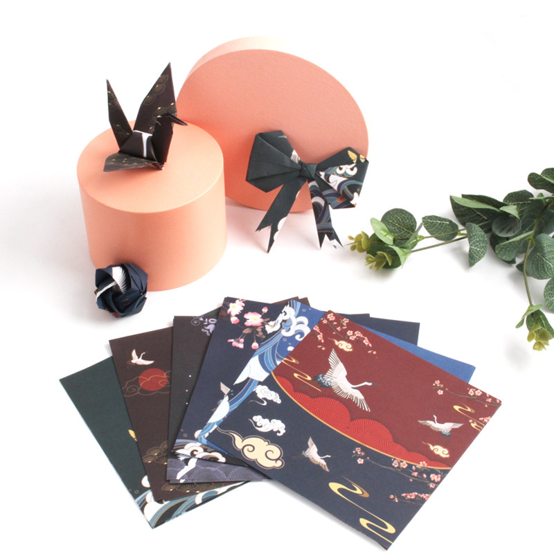 仙鹤图案正方形折纸叠成品千纸鹤的手工折纸中国风古风折纸爱心纸