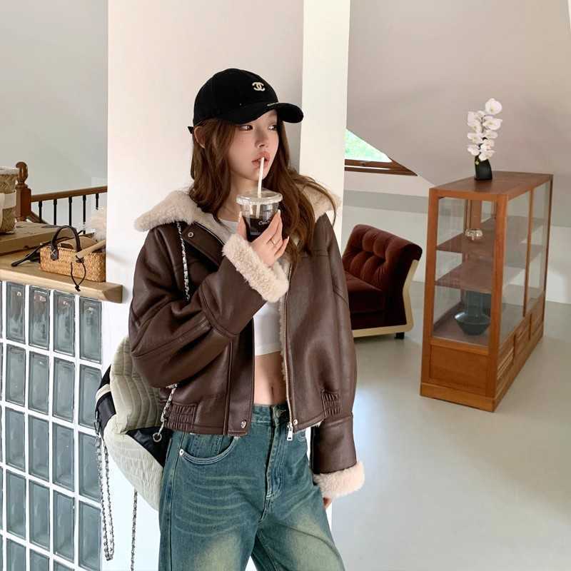 2025冬季新款皮毛一体韩版羊羔毛加厚夹克短款显瘦外套甜酷机车服