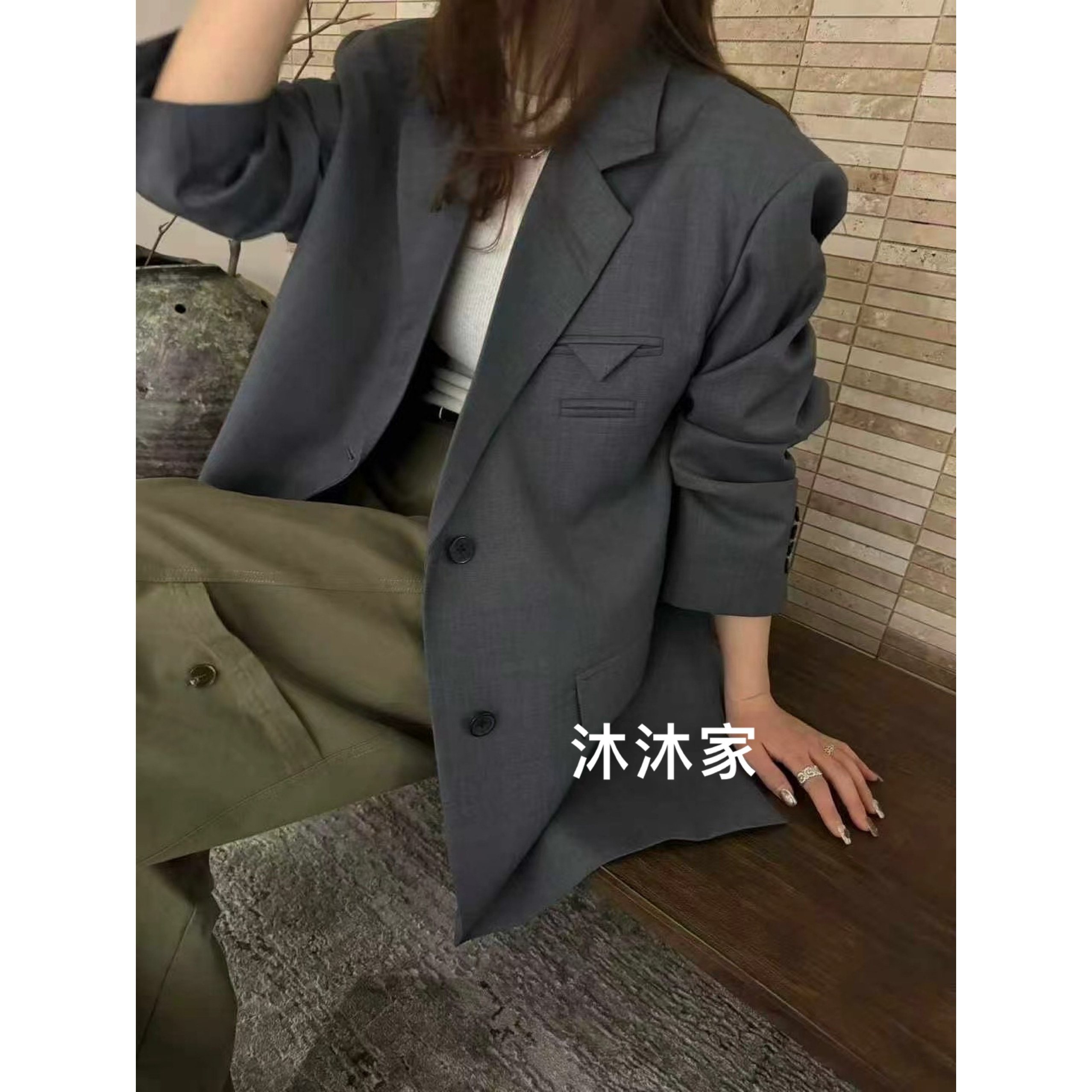 现货欧洲站2026春季新款翻领洋气百搭显瘦舒适宽松休闲西装外套女