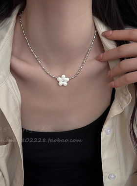 韩系滴釉小花朵甜美设计感镶钻米粒圆珠串珠项链小众锁骨链