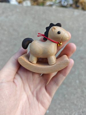 枫木实木木雕小马手把件新中式木质饰品桌面装饰小摆件盘玩文玩